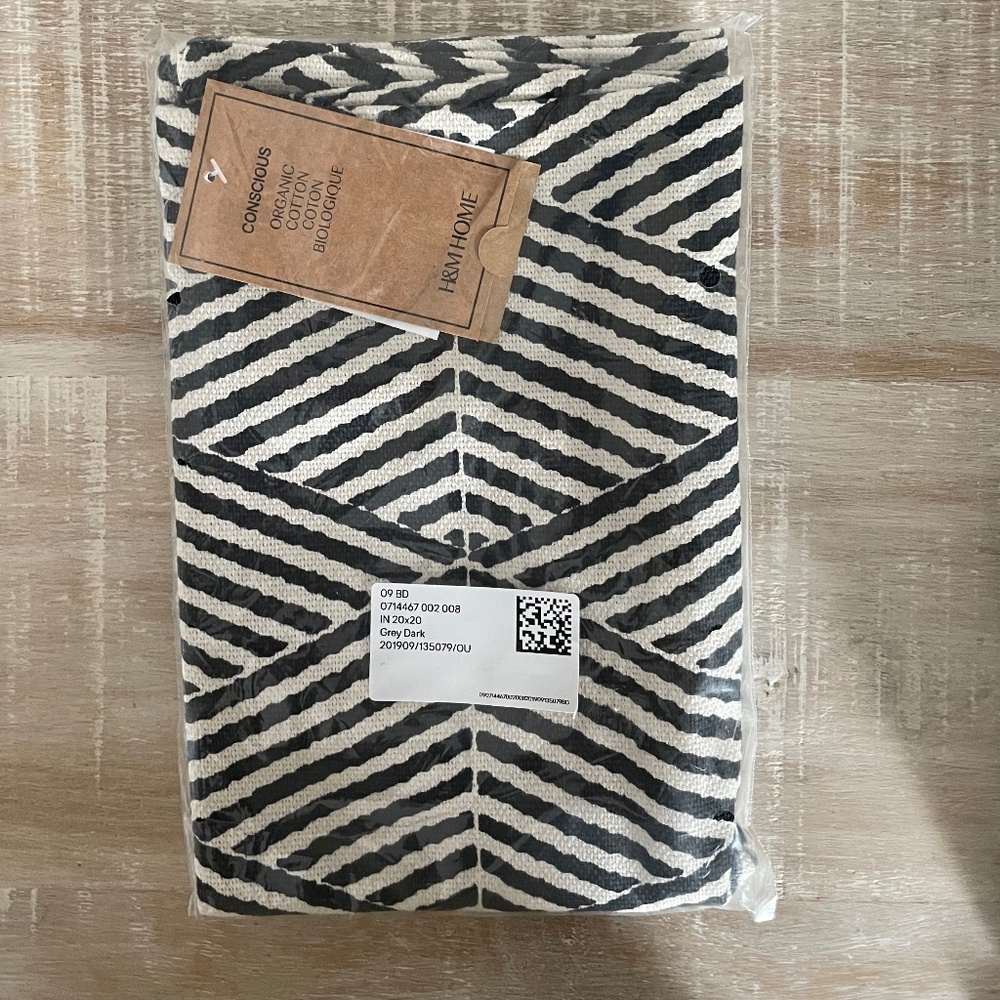 Set of 2 Black and White Geometric Pillow Covers